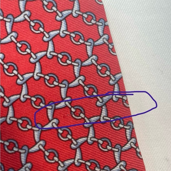 Hermes 100 Silk Men’s Tie Red and Gray Chain Pattern 605789 IA - Picture 7 of 7